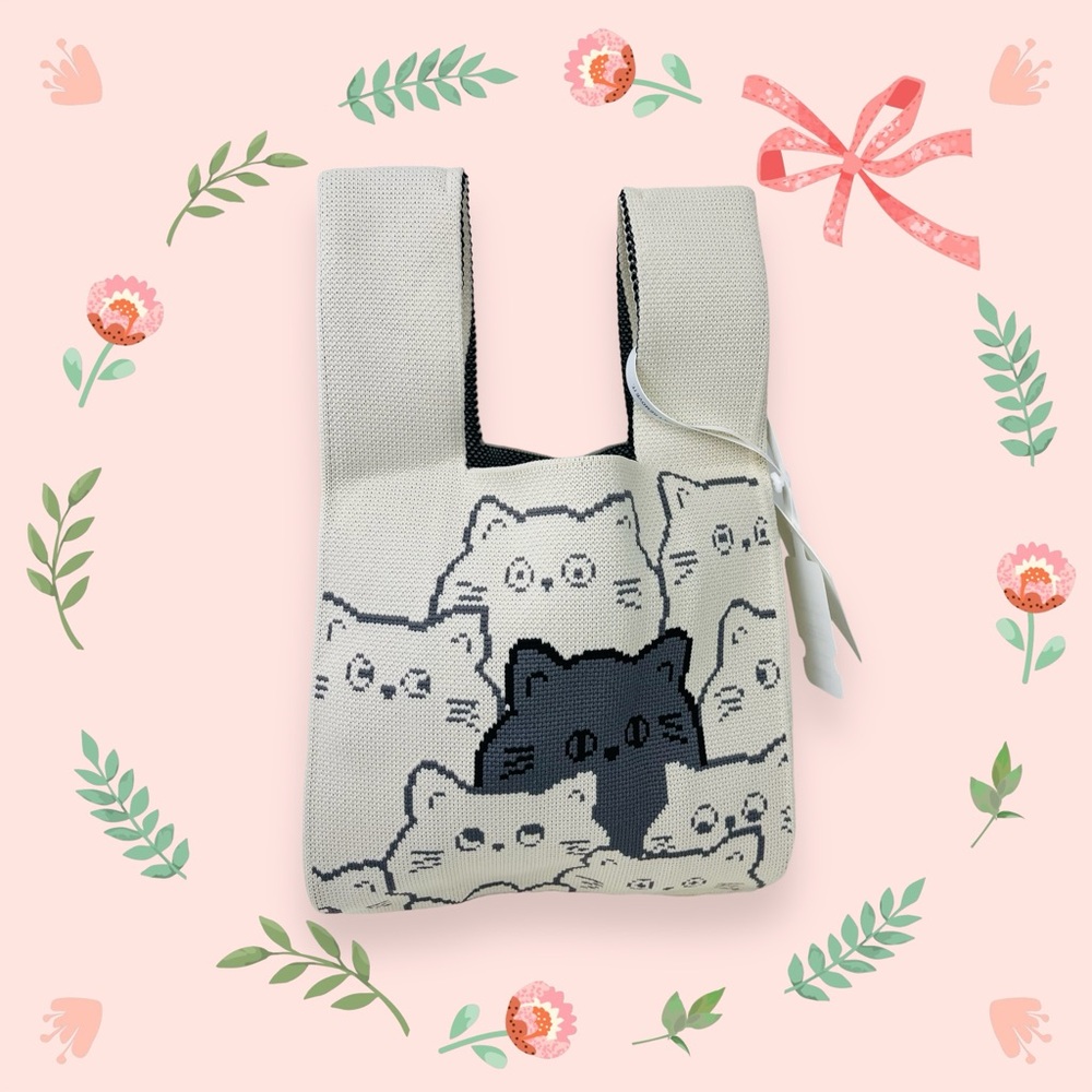 NWT Compact Stylish Essentials Handheld Bag - Fun for animal lovers